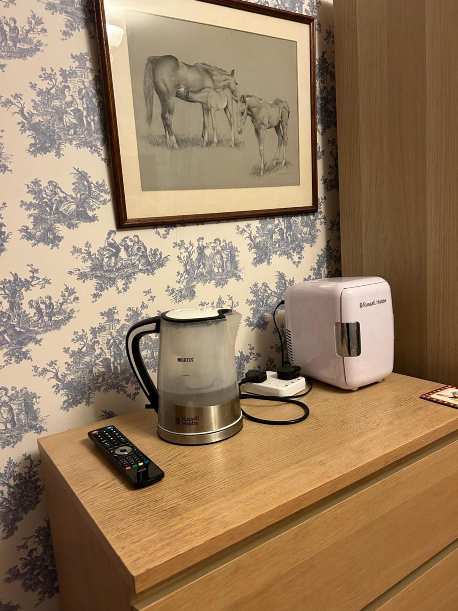 Lowri Cottage Hotel Shenstone Eksteriør billede